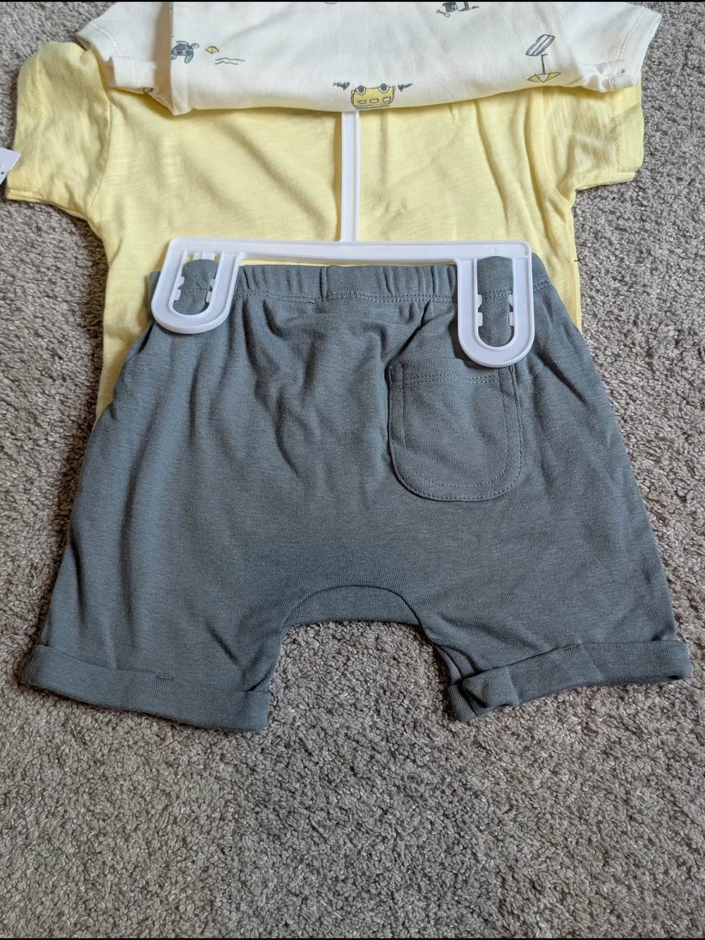 ⭐NWT- Carter's- 18 Months- 3 Piece Set- Short Sleeves And Shorts